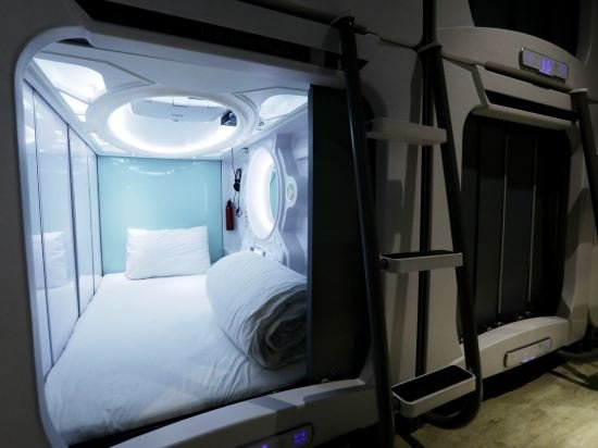 Фото Urbanpod Hotel