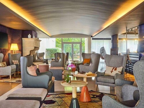 Гостиница Mercure Château Fontainebleau Demeures de Campagne в Фонтенбле