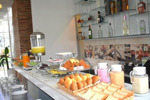 Фото Hotel La Mansion