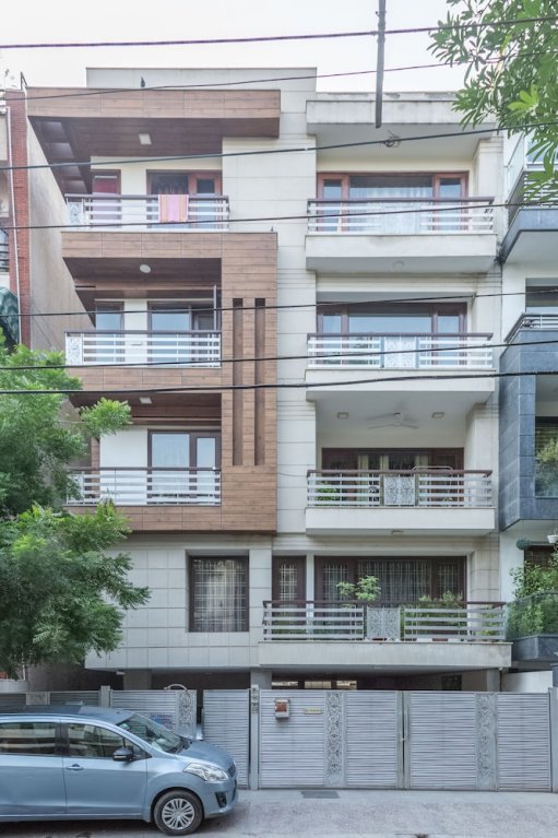 Фото Under My Roof Green Park