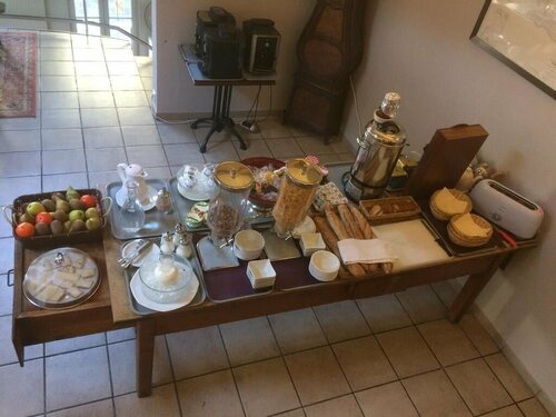 Гостиница Hôtel du Commerce в Рьоне
