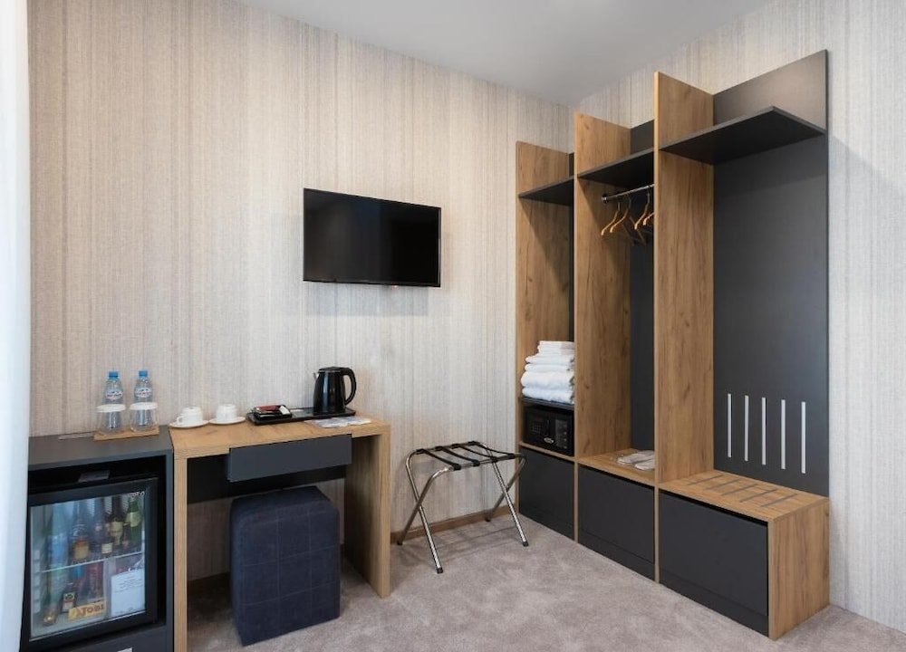 Фото Brooch Boutique Hotel