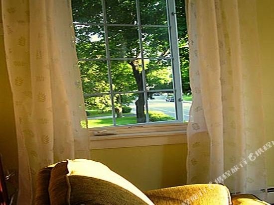 Фото Eddington House Inn