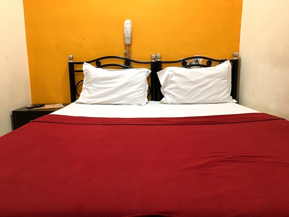 Фото Decent Guest House