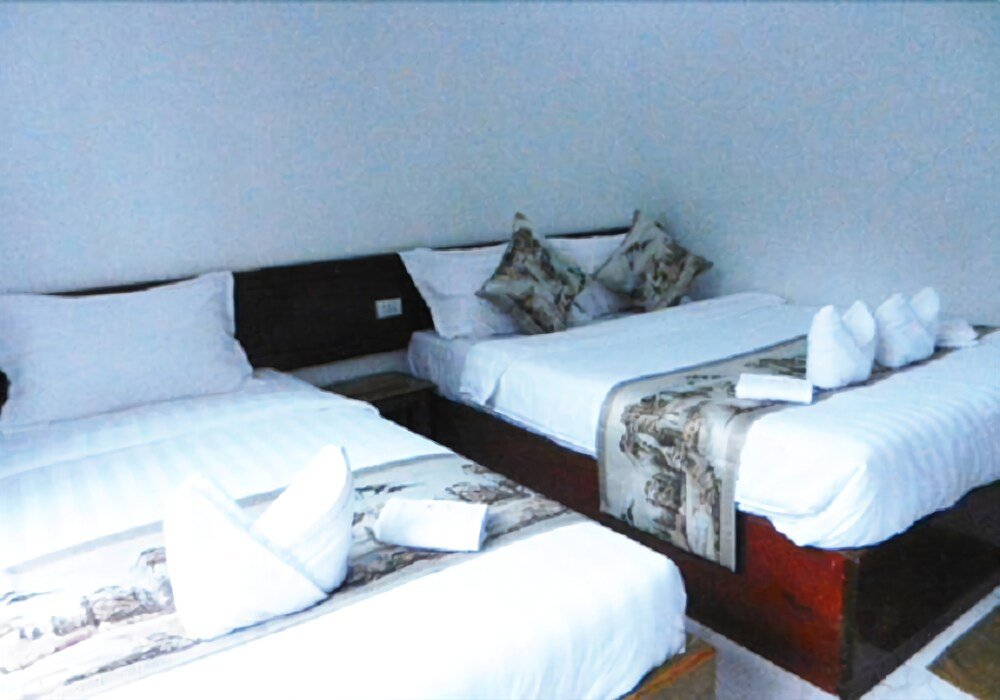 Фото NuttyPhoy Hotel