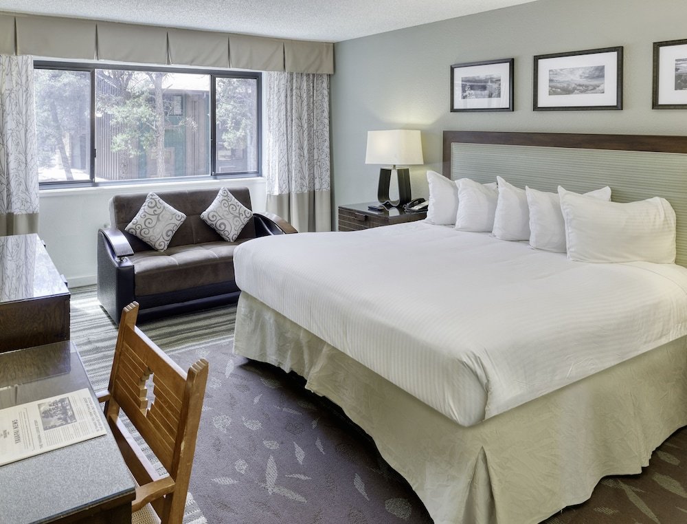 Фото Yavapai Lodge