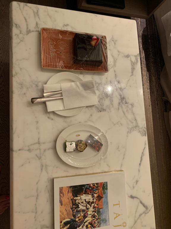 Фото Taj Jumeirah Lake Towers