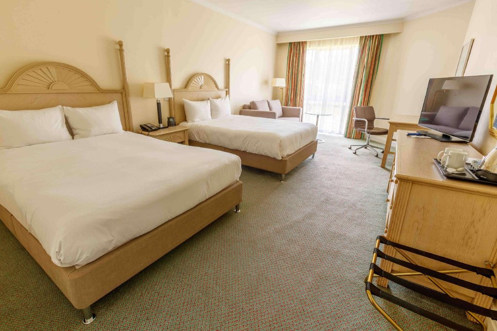 Фото Hilton Northampton