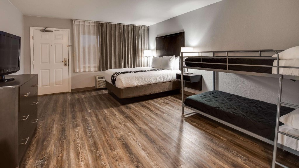 Фото Riverfront Hotel, SureStay Collection by Best Western