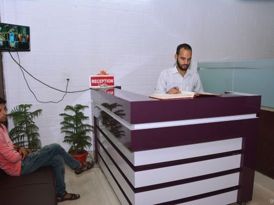 Фото Hotel Devbhoomi Inn