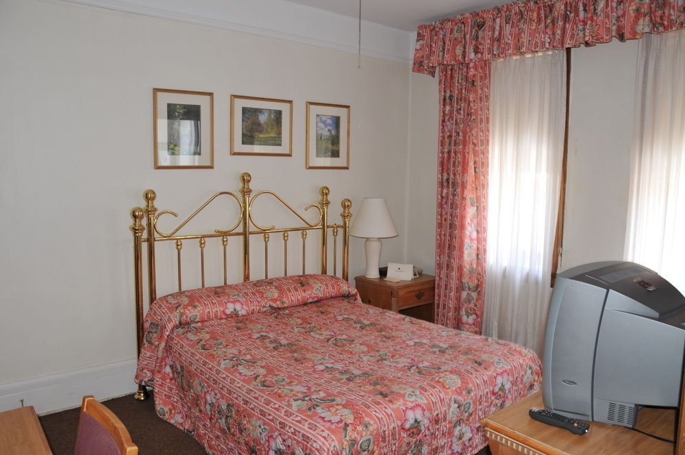 Фото Inn at Lincoln Park