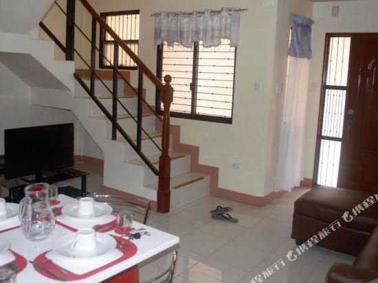 Фото Manora Apartments and Guest House