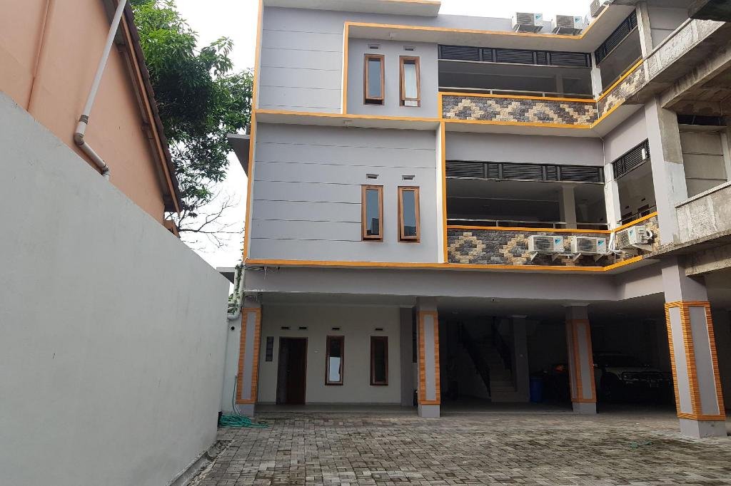 Фото Super Oyo Collection O 3280 Cendhani Raras