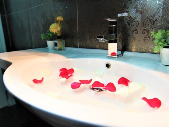 Фото Nouveau Happy Inn