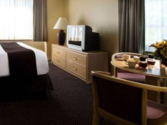 Фото Best Western Plus Vancouver Airport Hotel