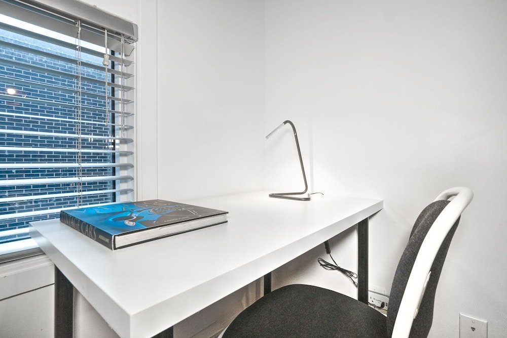 Фото Liv Mtl - The Main