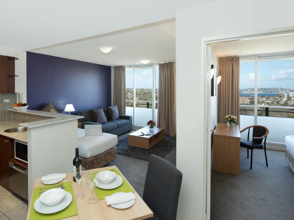 Фото Park Regis Concierge Apartments