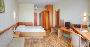 Kemnater Hof -apartments- (Baden-Württemberg, Esslingen, Ostfildern), hotel