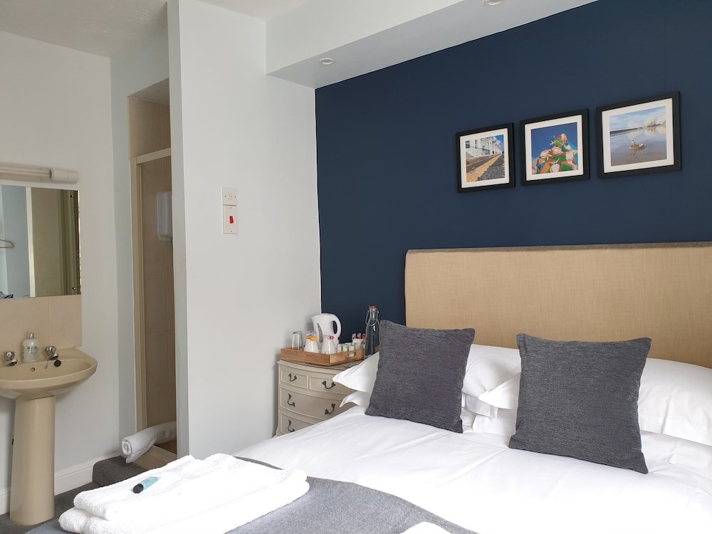 Фото Starlings Guest House