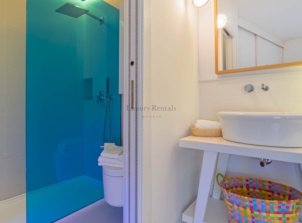 Фото Nh Madrid Paseo de la Habana