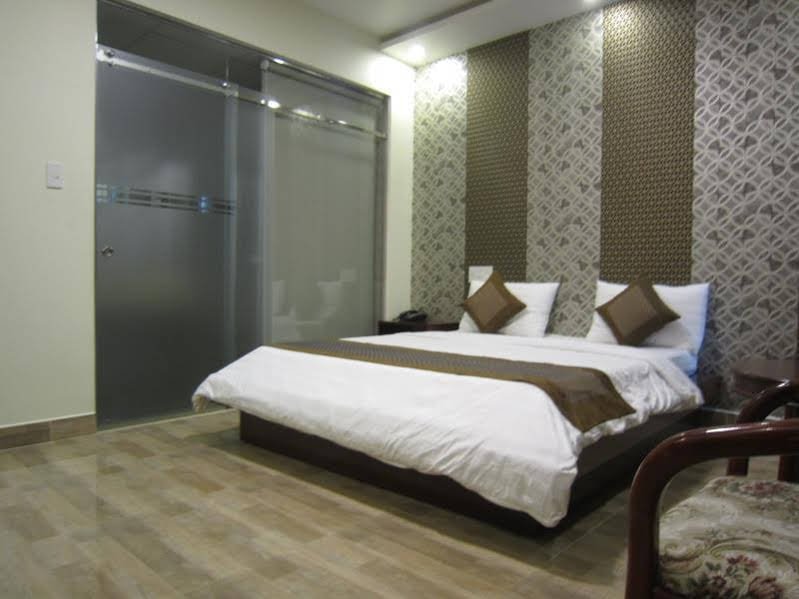 Фото Van Phat Hotel