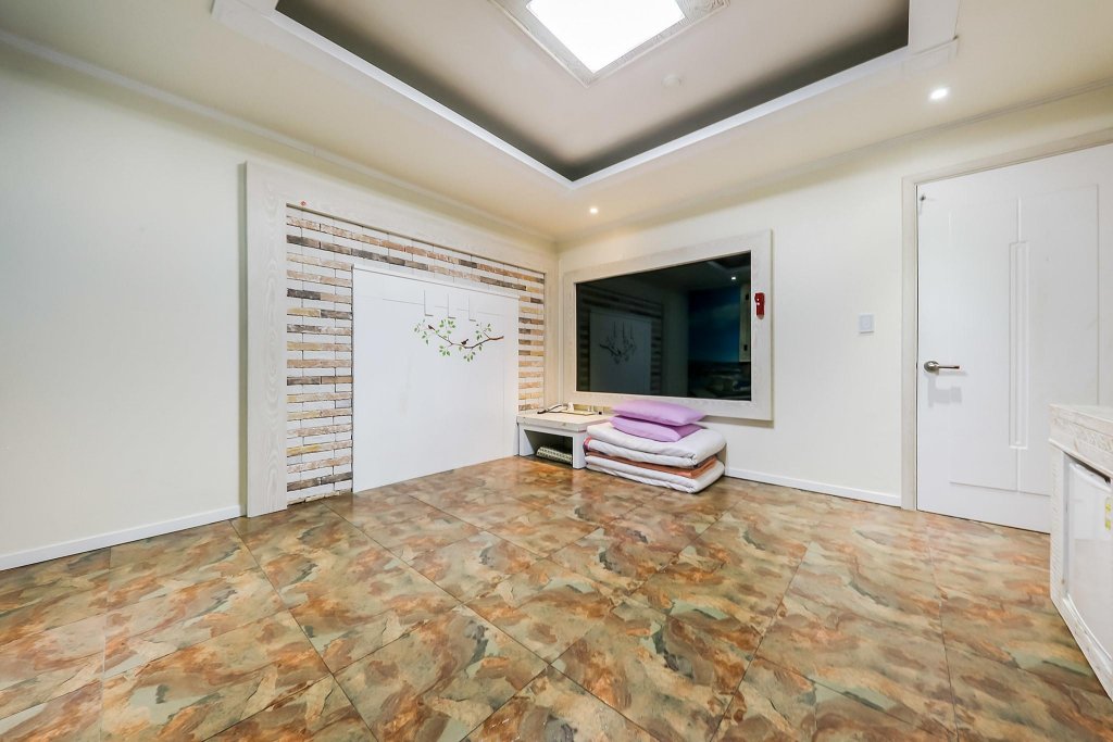 Фото Chungnam Garyong Soul Motel and Pension