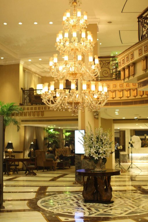 Фото Фор Пойнтс бай Шератон Лахор