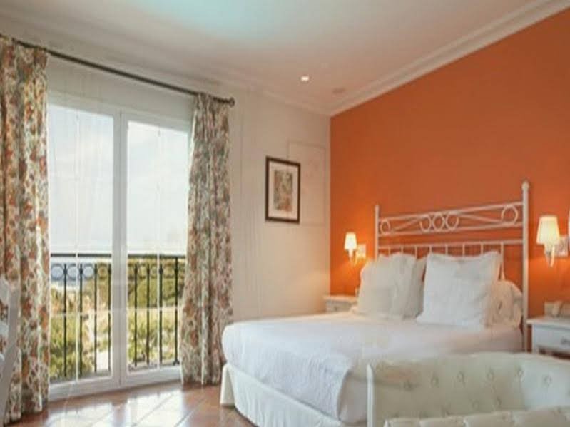 Фото Hotel Les Rotes