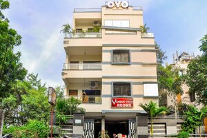 Oyo 75641 Vandan Villa Rooms Service Apartment