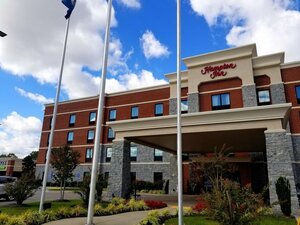 Гостиница Hampton Inn Lexington Medical Center