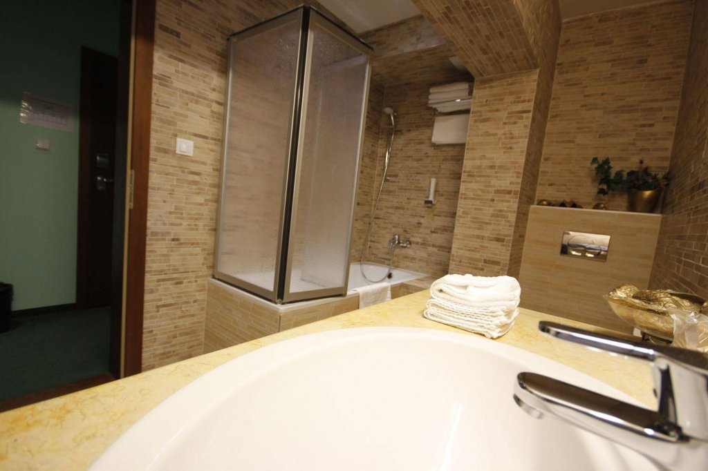 Фото Hotel Max Inn