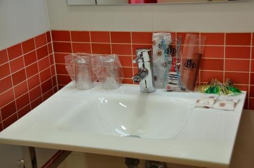 Фото Hostal Falfes