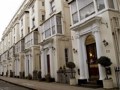 Pembridge Palace Hotel