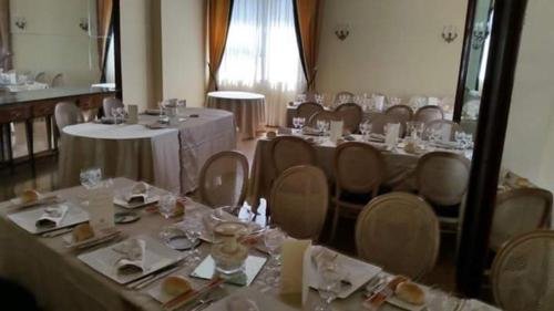 Фото Hotel Jolly