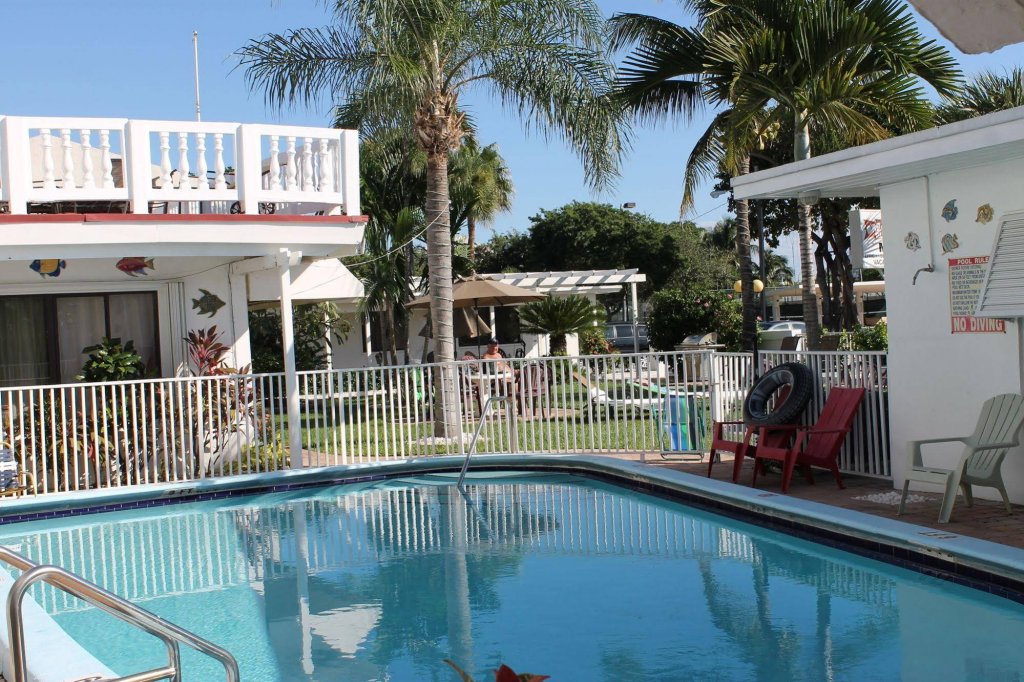 Фото Breakaway Inn