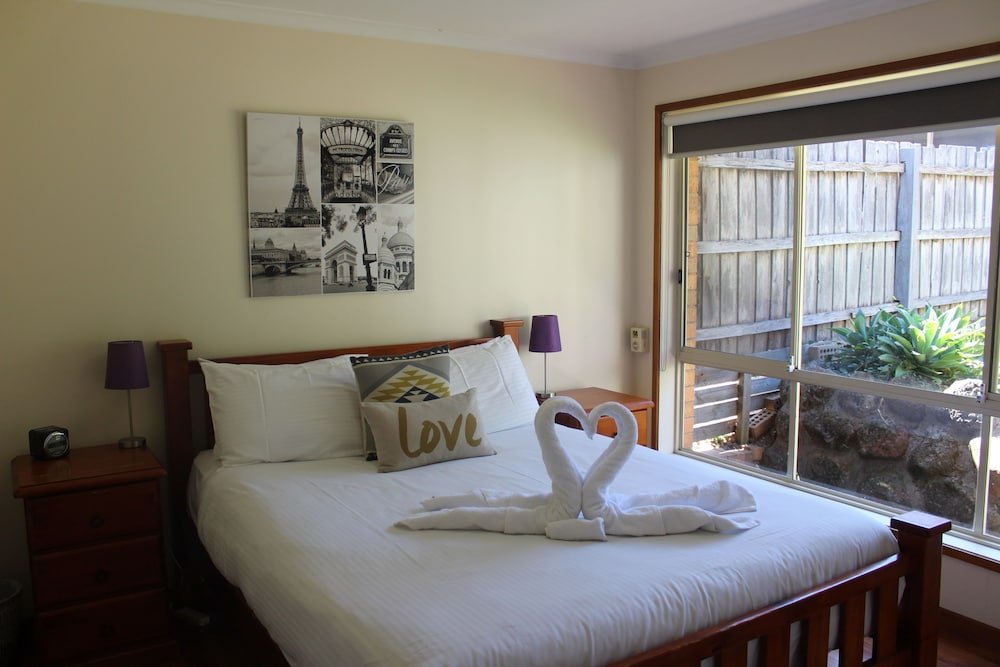 Фото Australian Home Away @ Doncaster Anderson Creek 2