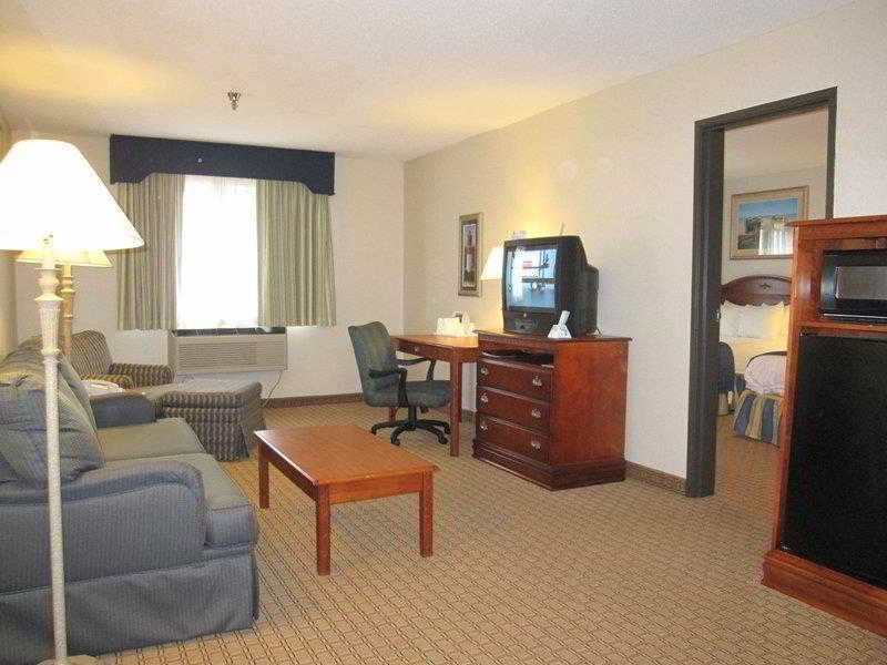 Фото Best Western Airport Inn