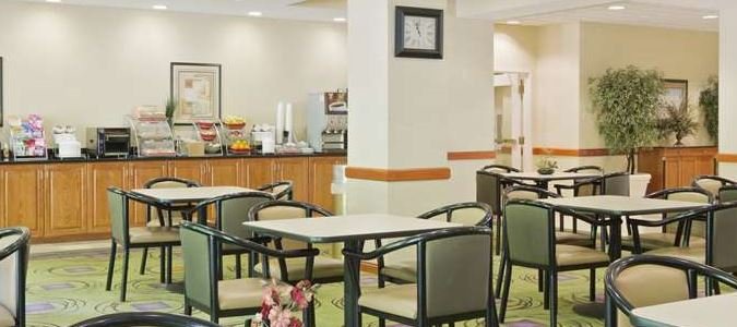 Фото Wingate by Wyndham Charlotte Airport I-85/i-485