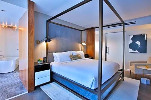 Фото The Statler Dallas Curio Collection by Hilton