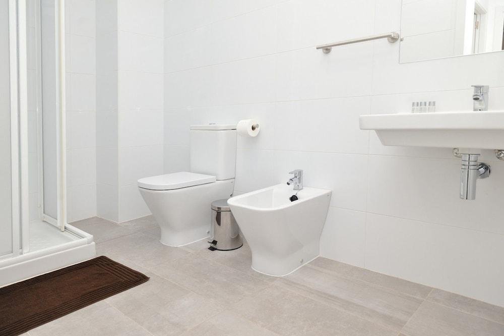 Фото Apartamentos Travel Habitat Ayuntamiento