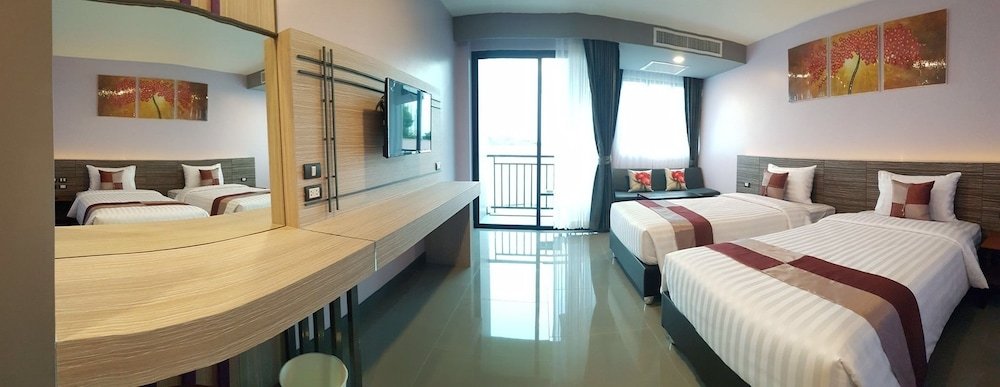 Фото Lakkhana Poolside Resort