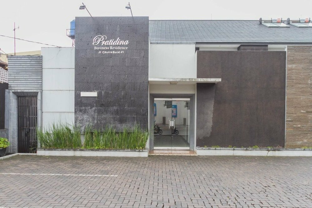 Hotel RedDoorz @ Cikutra, Bandung, photo