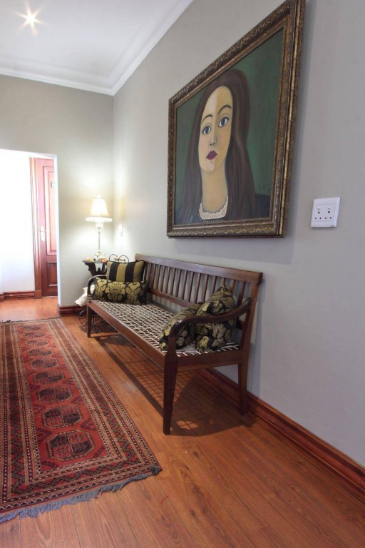 Фото Candlewoods Guesthouse