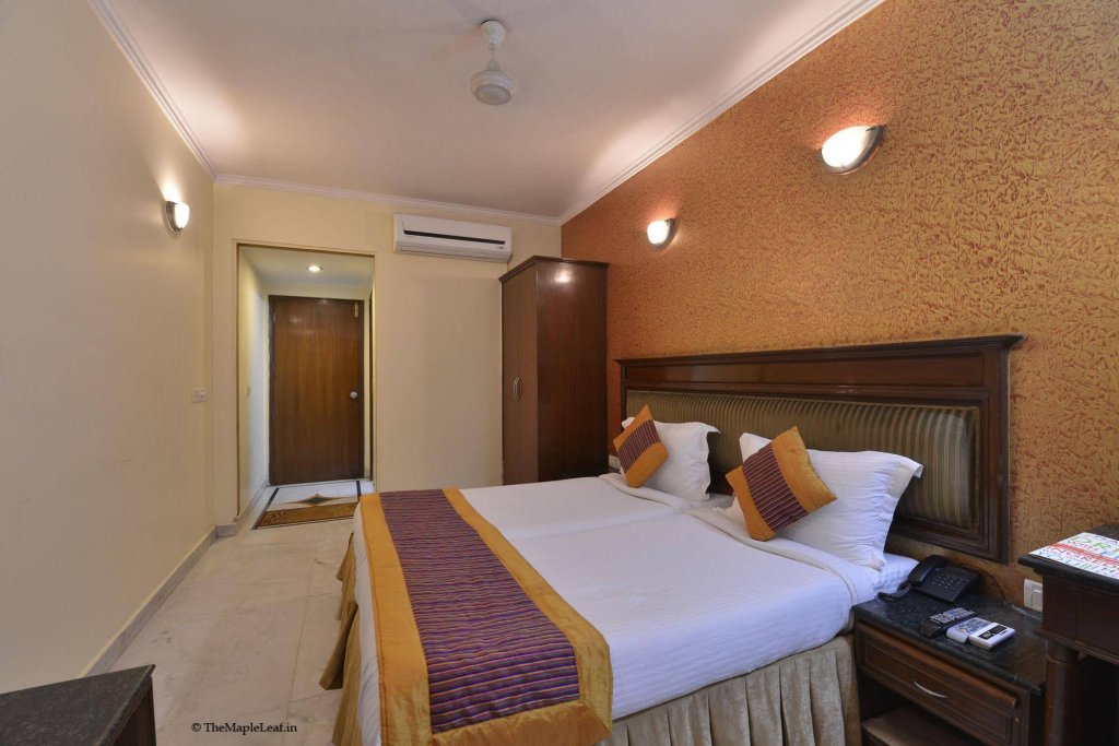 Фото The Maple Green