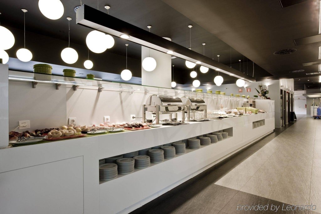 Фото Hotel Zentral Castellana Norte