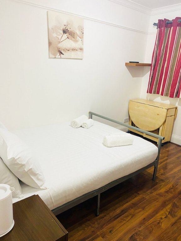 Фото Flexistay Norbury Aparthotel