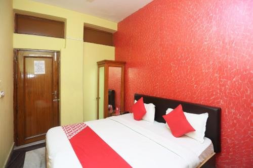 Фото Oyo 12190 Blue Umbrella