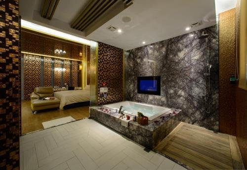 Фото Chen He SPA Motel