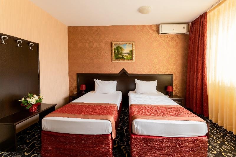 Фото Montecito Hotel