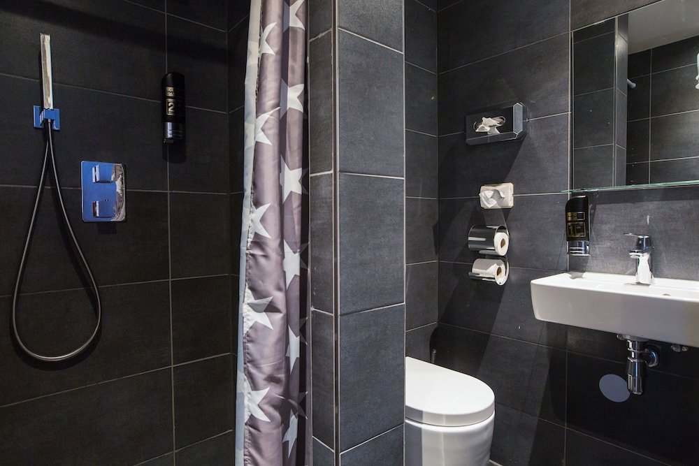 Фото Hotel Manofa